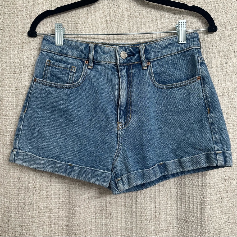 Pacsun Mom Shorts High Waisted Denim Rolled Cuff Blue Size 26 - Picture 2 of 4